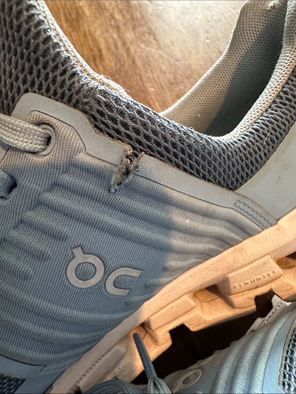 Women’s On Running Sneakers - Picture 3 of 5